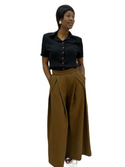 Wide leg elegant brown trouser with luxe sculpted pleat detail